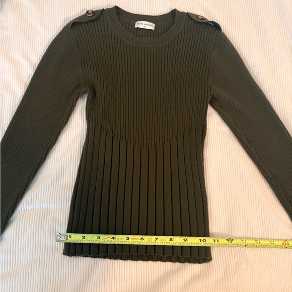 Petite Assembly Ribbed Olive Green Sweater - Picture 4 of 9